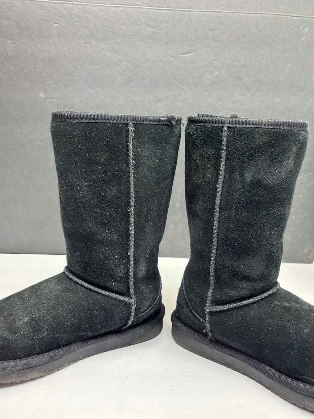Koolaburra by Ugg classic tall boots, SZ 3 little girl, box 80